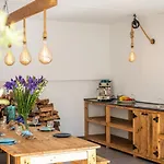 Casa Em *