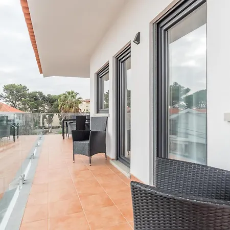 Casa Em *